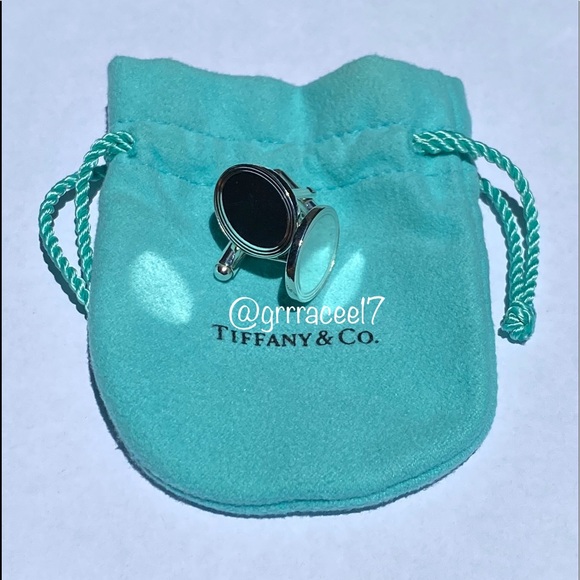 AUTH Tiffany & Co Engine-turned Oval cuff links - Picture 4 of 15